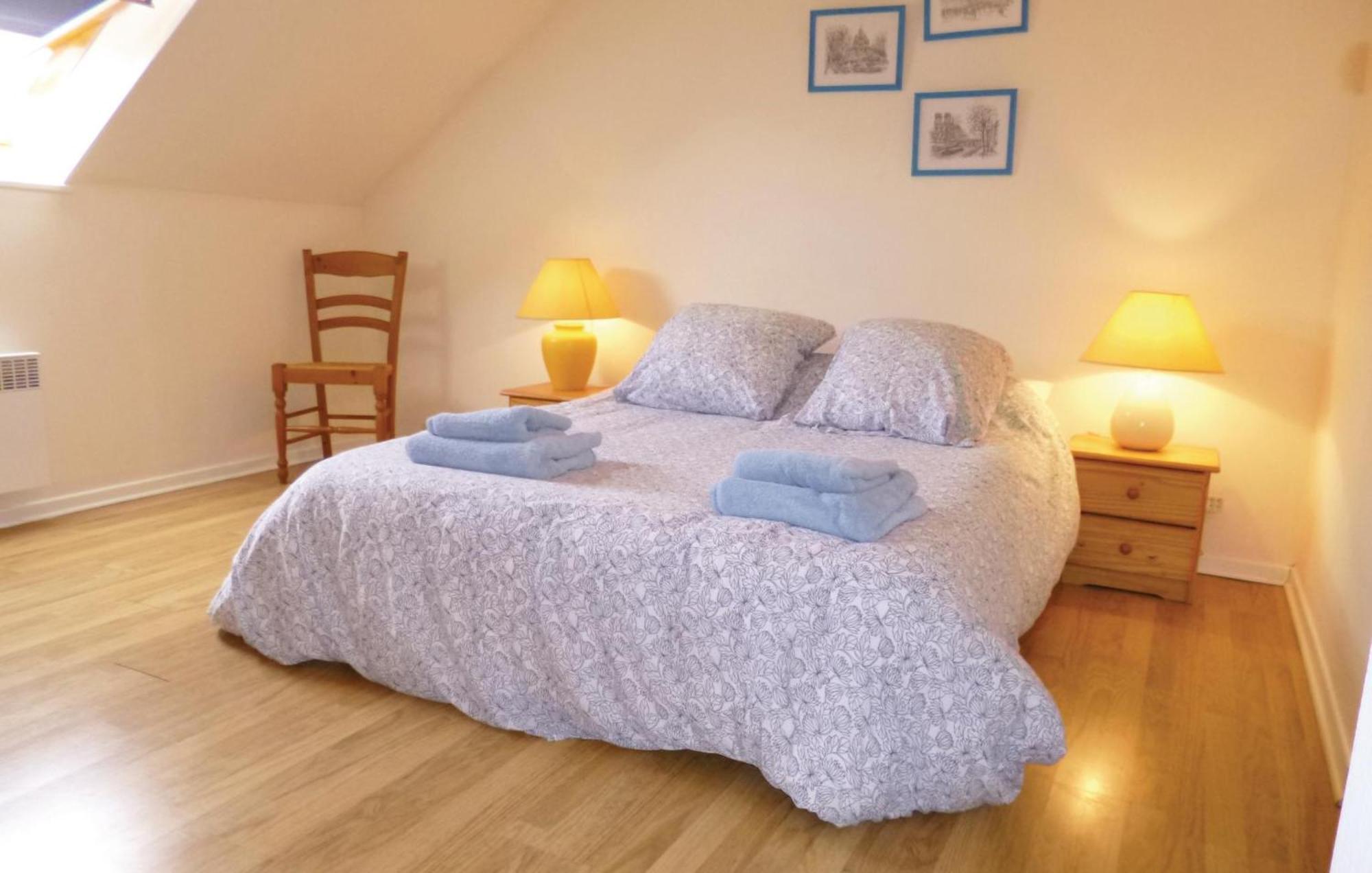 3 Bedroom Cozy Home In Brucheville Carentan-les-Marais Екстериор снимка