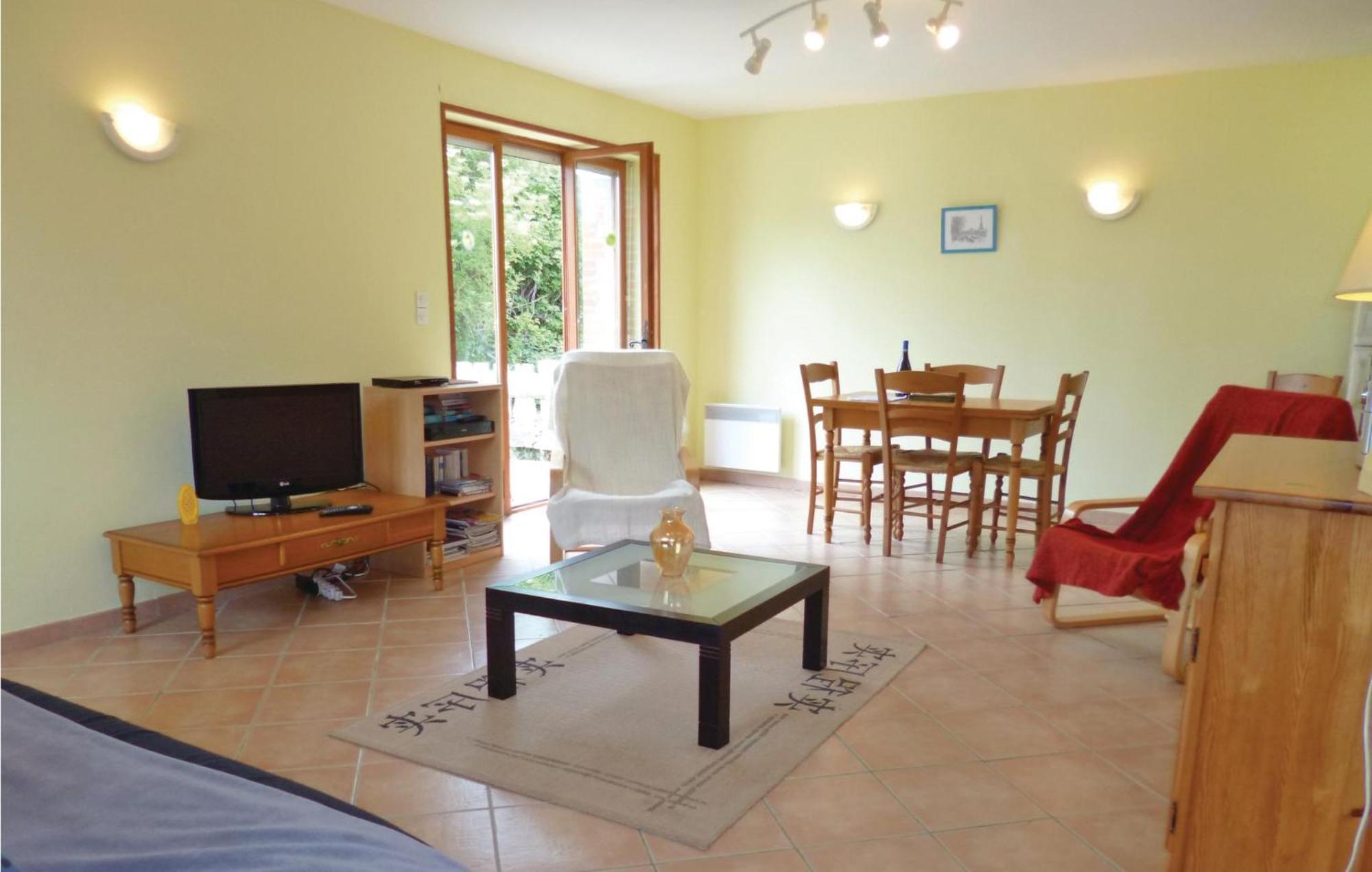 3 Bedroom Cozy Home In Brucheville Carentan-les-Marais Екстериор снимка